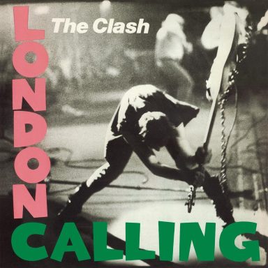 Portada del álbum "London Calling" de The Clash, con un músico en acción.